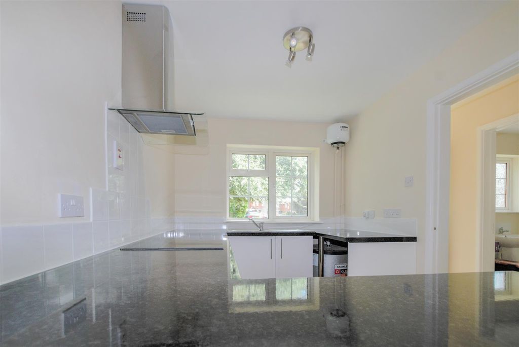 Property photo 3 of 8 Img_5295.Jpg
