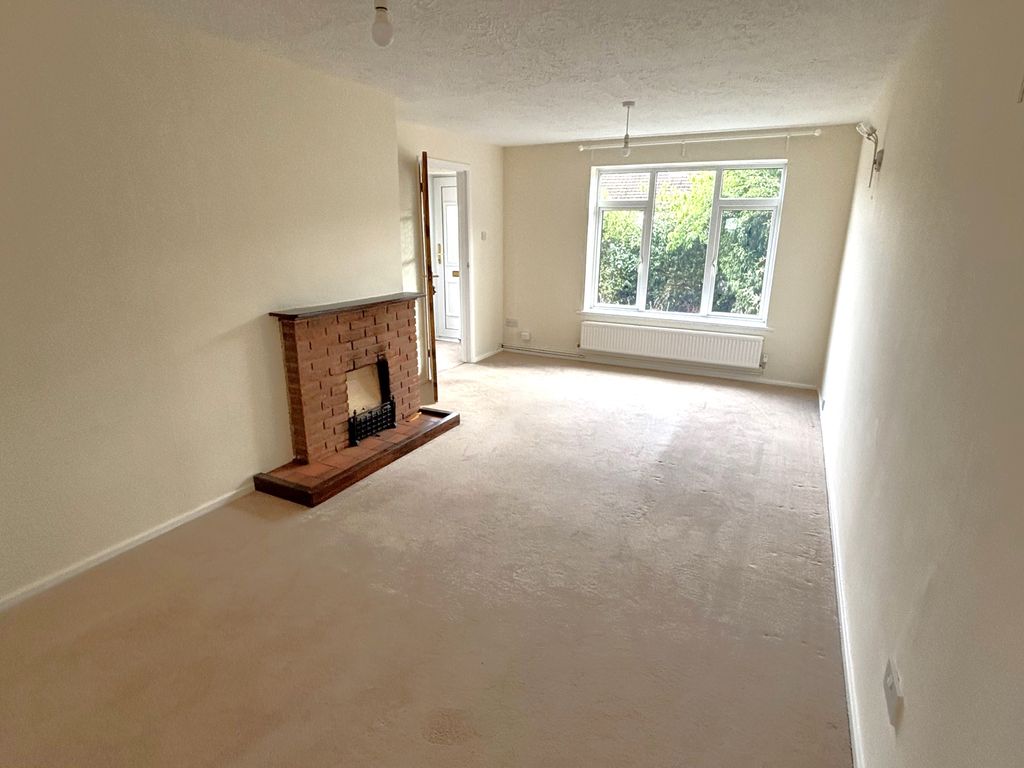 Property photo 3 of 8