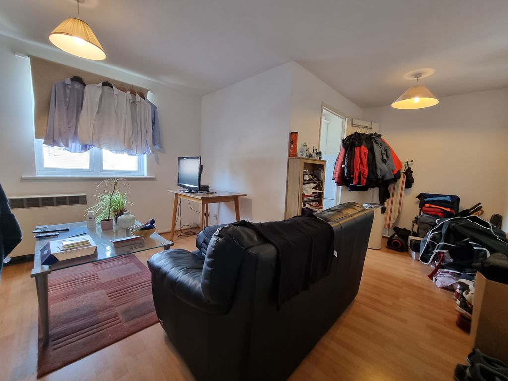 Property photo 3 of 8