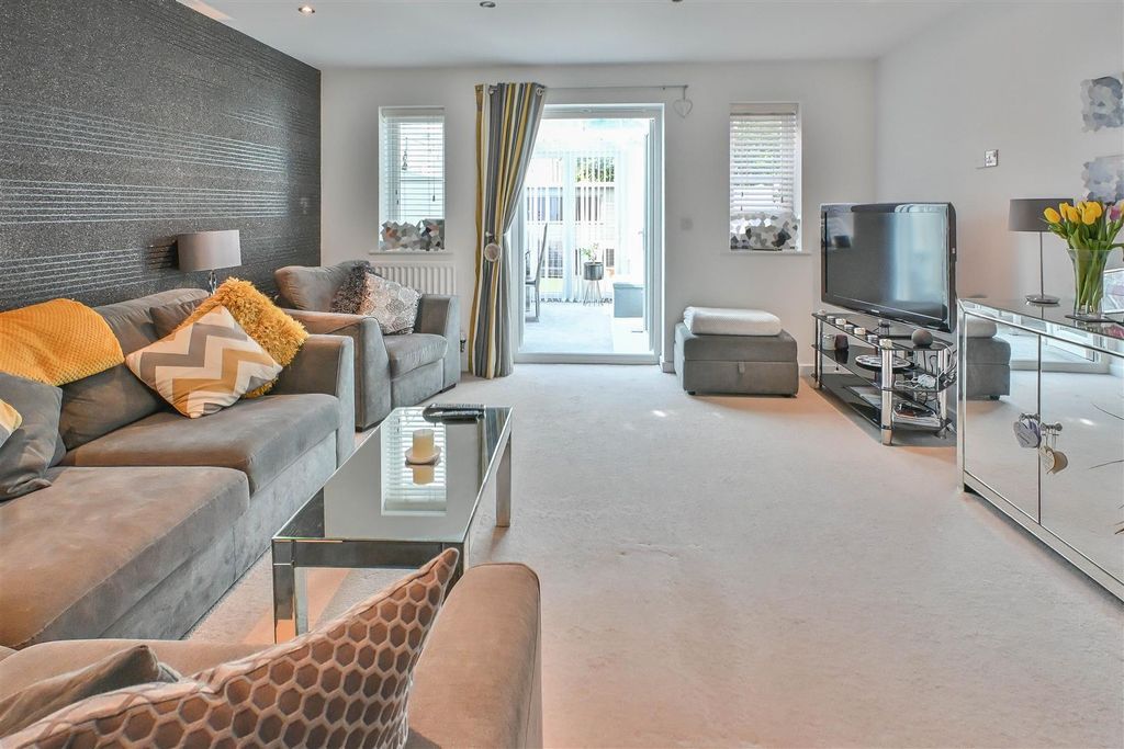 Property photo 2 of 12 Dsc_4677.Png