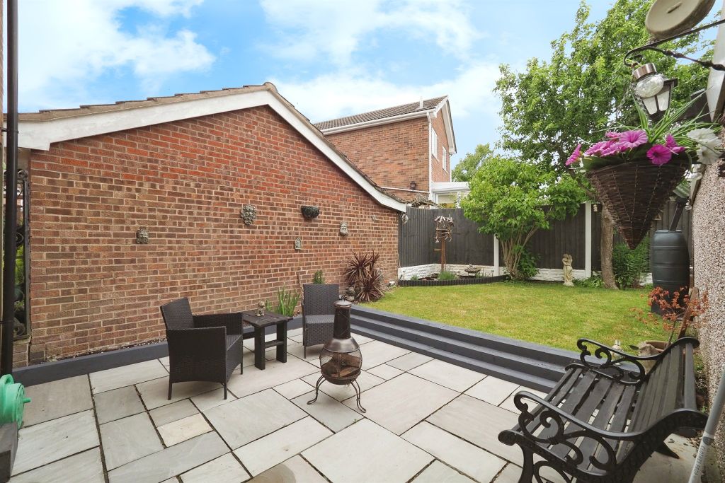 Property photo 2 of 17