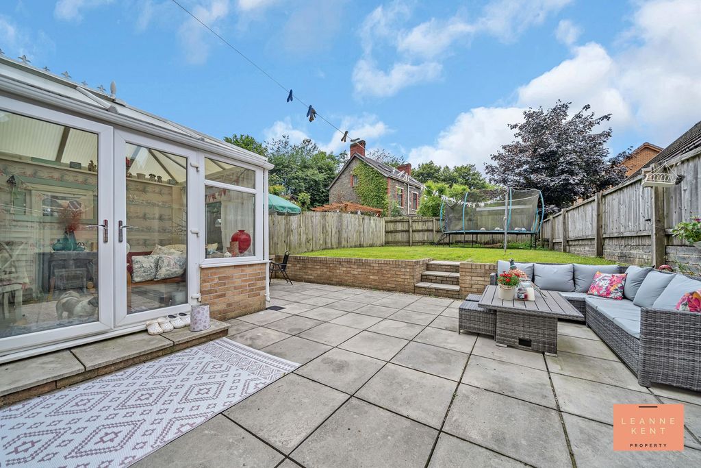 Property photo 2 of 37