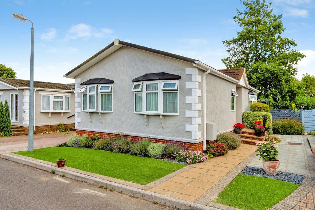 Property photo 1 of 16