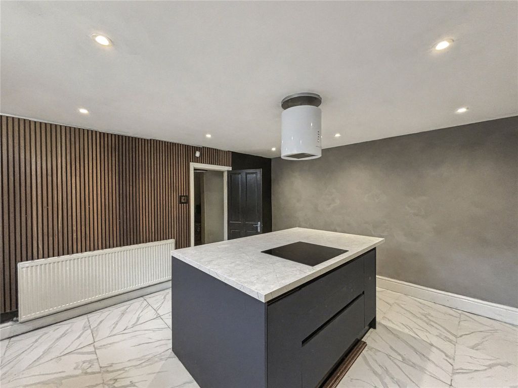 Property photo 3 of 13 Picture No. 08