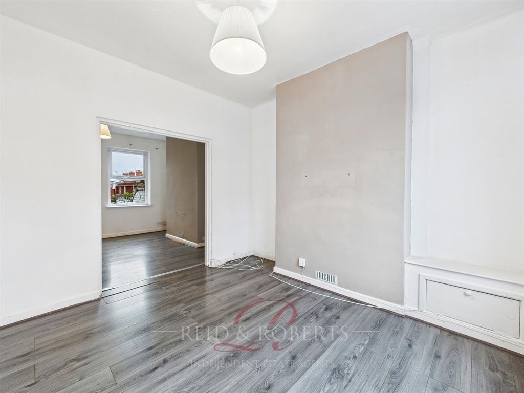 Property photo 3 of 23 Cam03999G0-Pr0198-Still014.Jpg