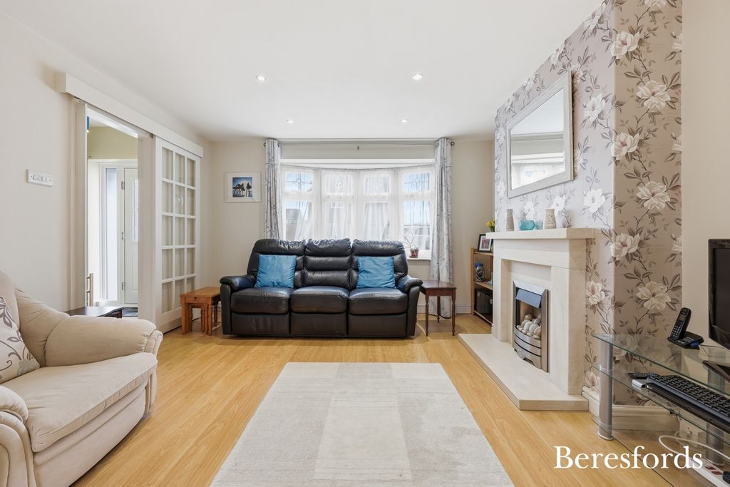 Property photo 3 of 25 Picture No. 12