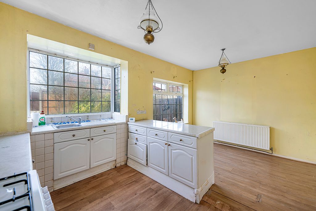 Property photo 3 of 8 Dining Kitchen