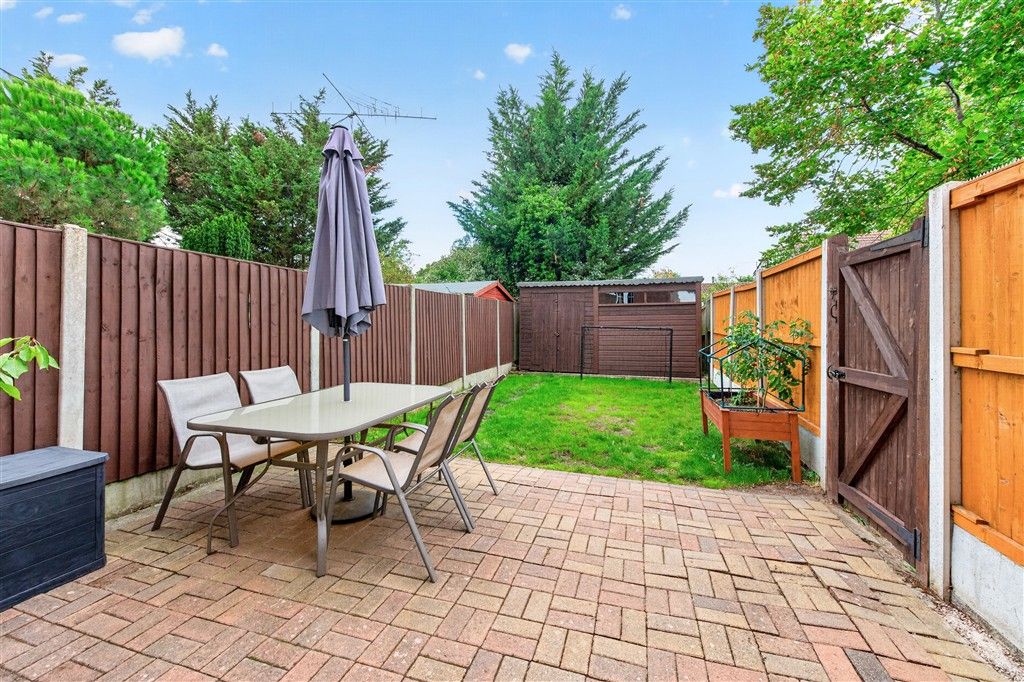 Property photo 2 of 11 (Untitled)
