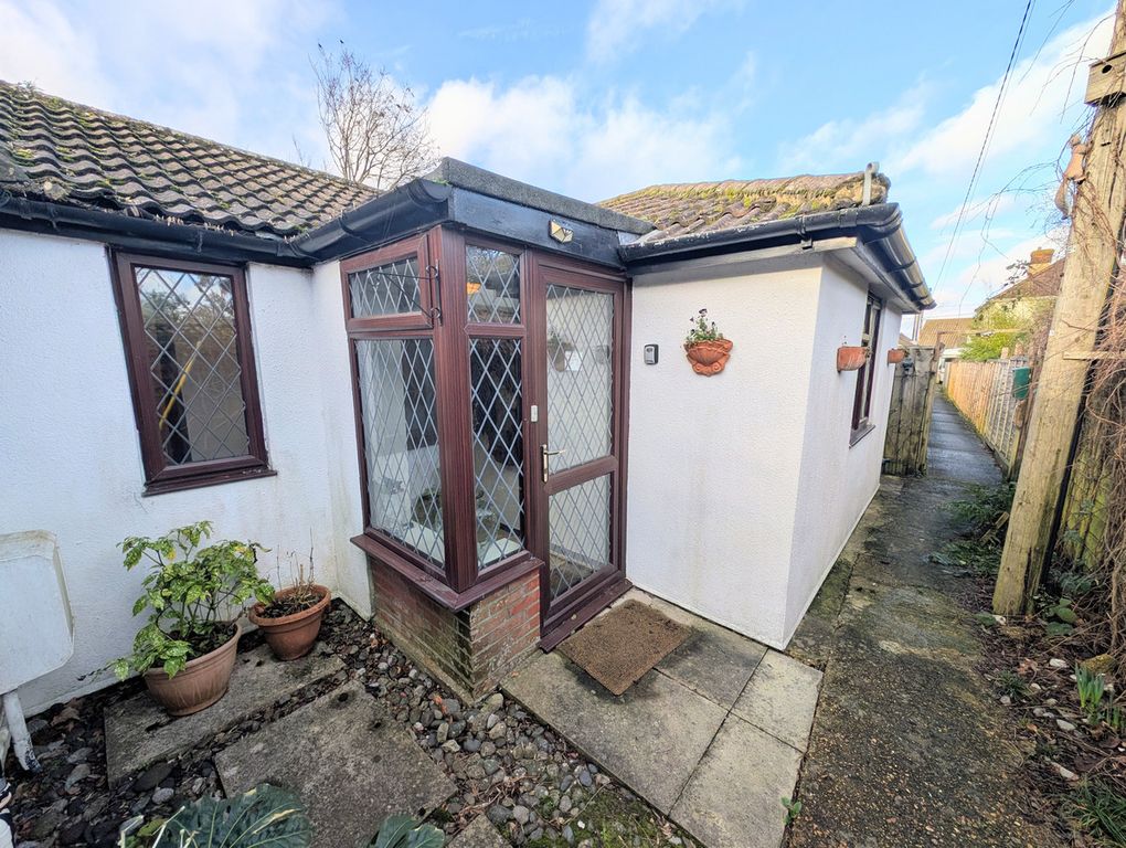 Property photo 2 of 24