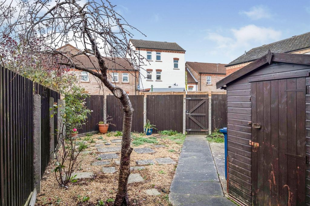 Property photo 2 of 8 View