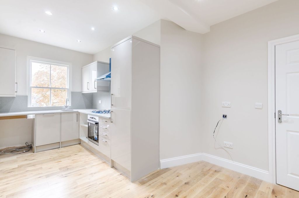 Property photo 2 of 4