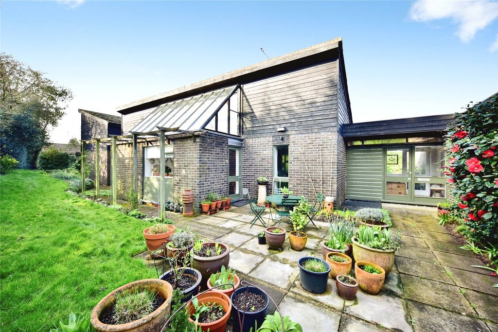 Property photo 2 of 31 Picture No. 25