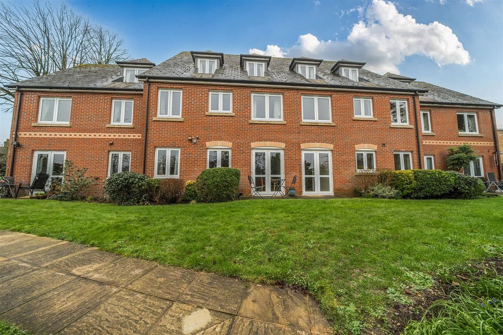 Property photo 1 of 20 1409529-2-699729B118Aaa.Jpg