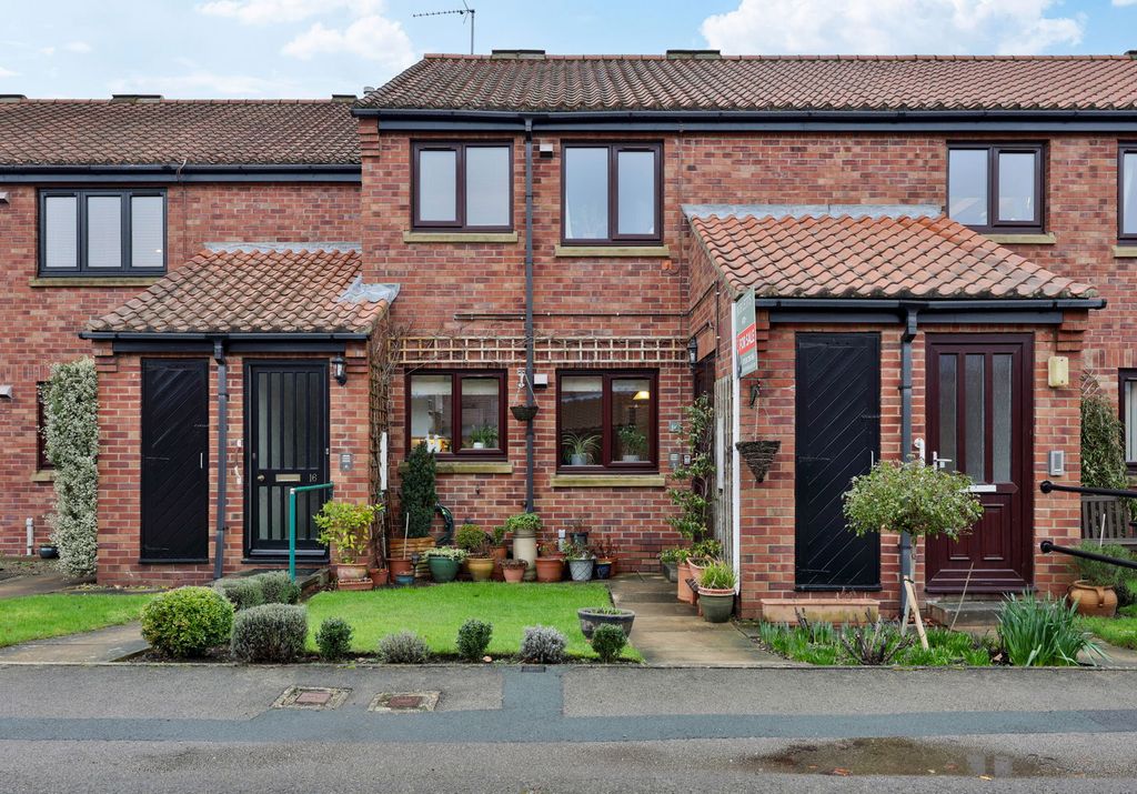 Property photo 1 of 18