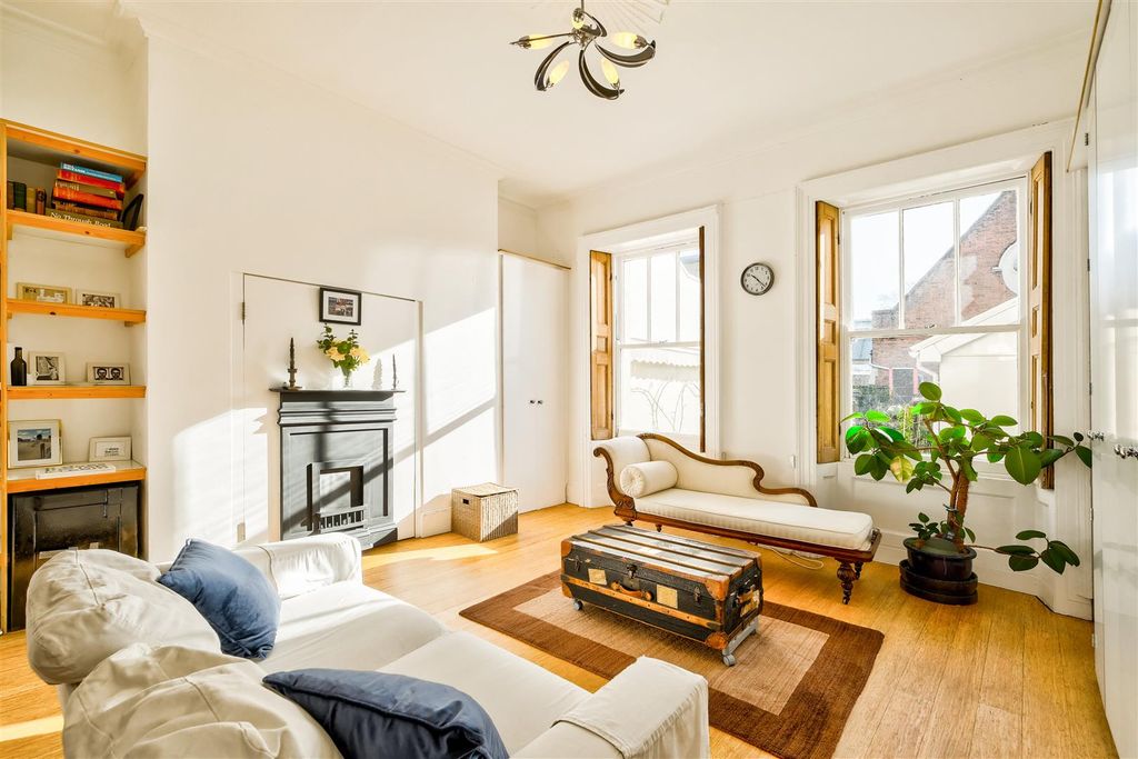 Property photo 2 of 49