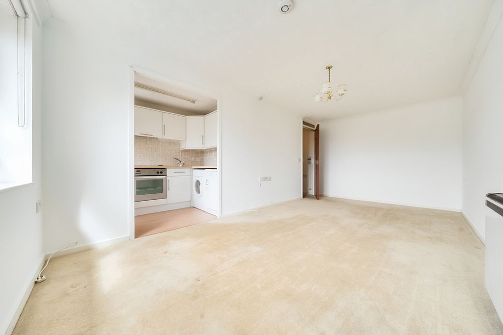 Property photo 2 of 10 Reception Room