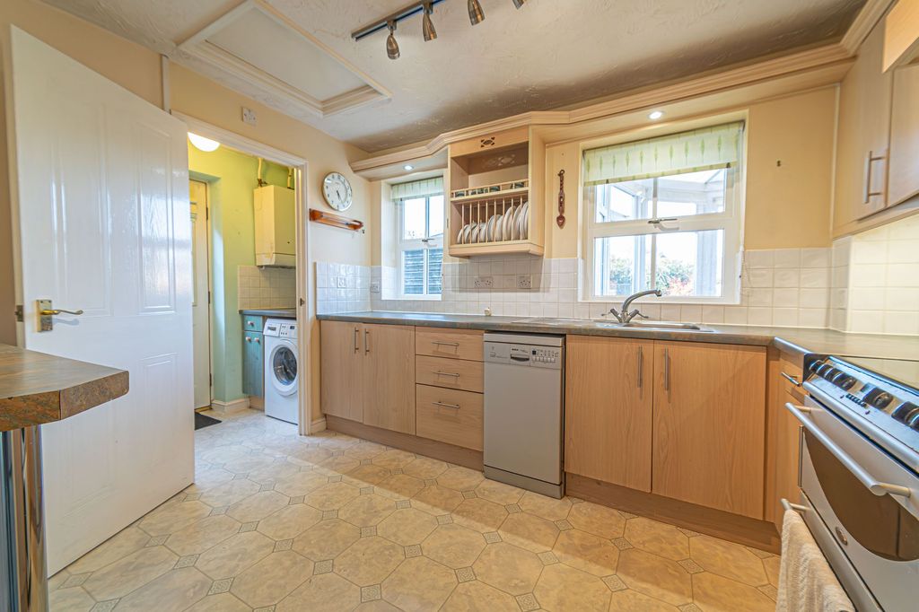 Property photo 3 of 30