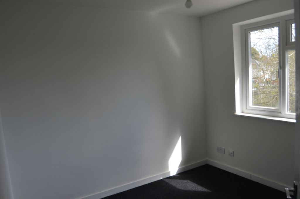 Property photo 3 of 4 Bedroom2