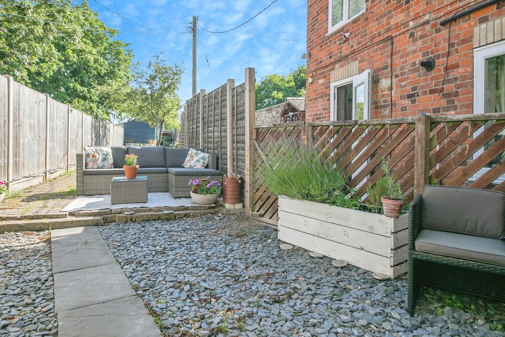 Property photo 2 of 17 Photo