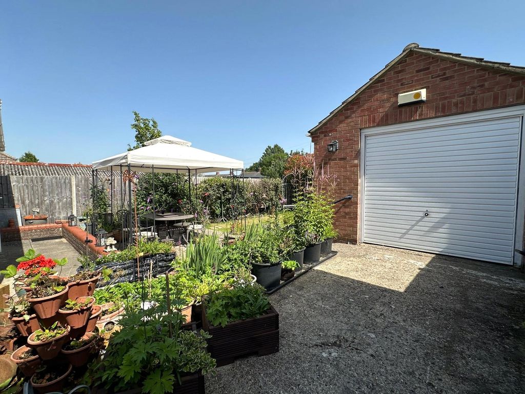 Property photo 2 of 24 Picture No. 28