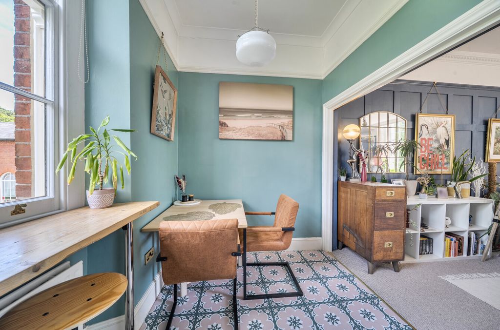 Property photo 3 of 17 1470837-12-6A22F4...