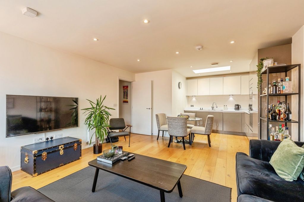 Property photo 2 of 13 Pbox-Img.Jpg