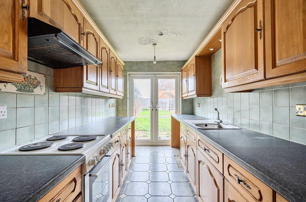 Property photo 3 of 15 1429795-11-69B3F9Ec2525c.Jpg