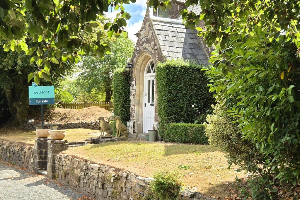 Property photo 3 of 27 Cruwys Morchard