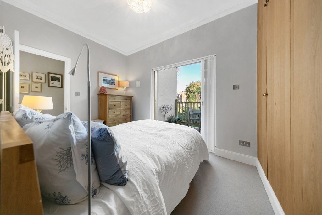 Property photo 1 of 11 5294650
