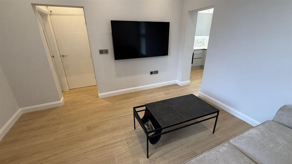 Property photo 2 of 17 2.Jpg