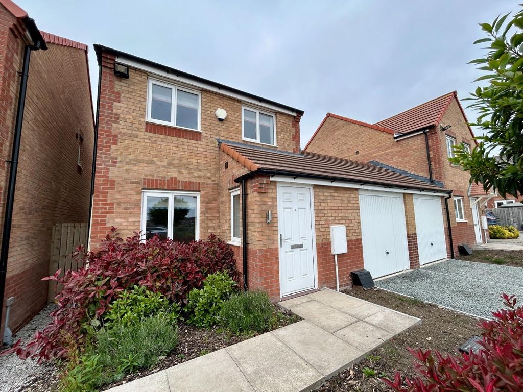 Property photo 3 of 35 Front Exterior