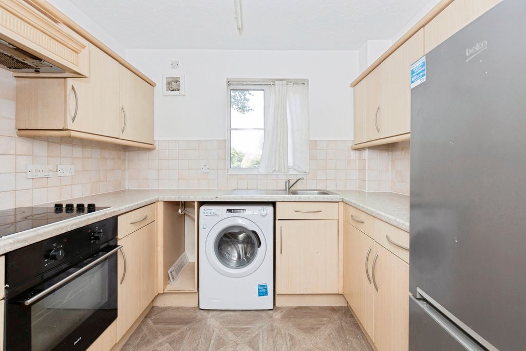 Property photo 3 of 19 3