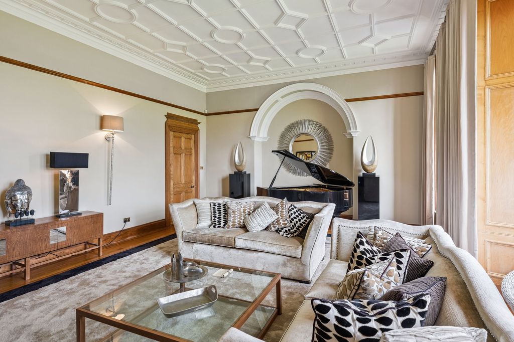 Additional image 5 of 5 bed town house for saleKings Gate, 33 Victoria Crescent Road, Dowanhill, Glasgow G12
