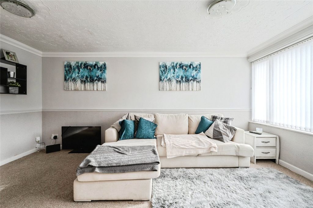 Property photo 1 of 16 Picture No. 11