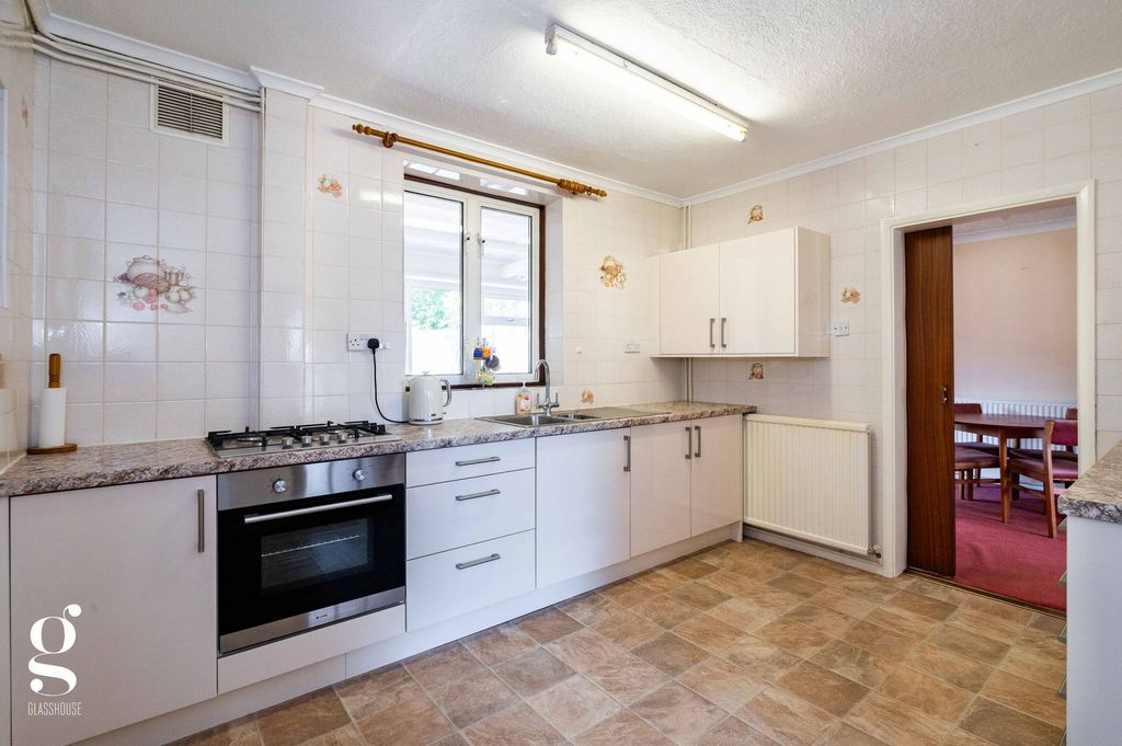 Property photo 3 of 22