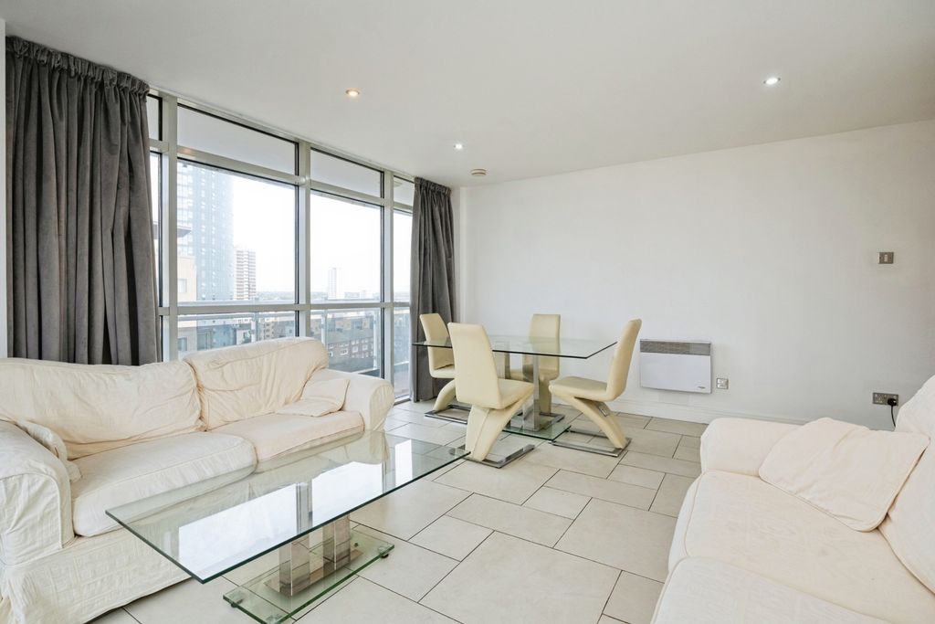 Property photo 3 of 21 Pbox-Img.Jpg