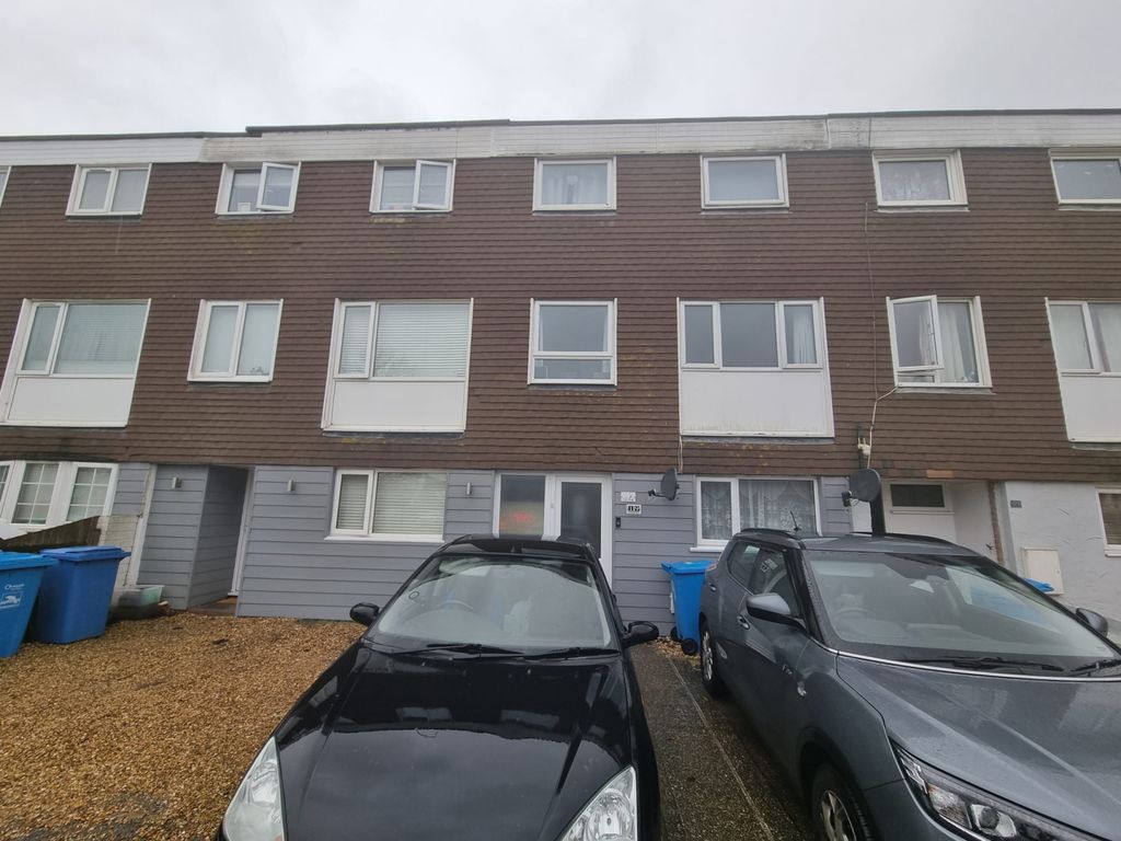 Property photo 1 of 12 Ground Floor Flat, One Bedroom In Popular Canford Heath Close To Amenities