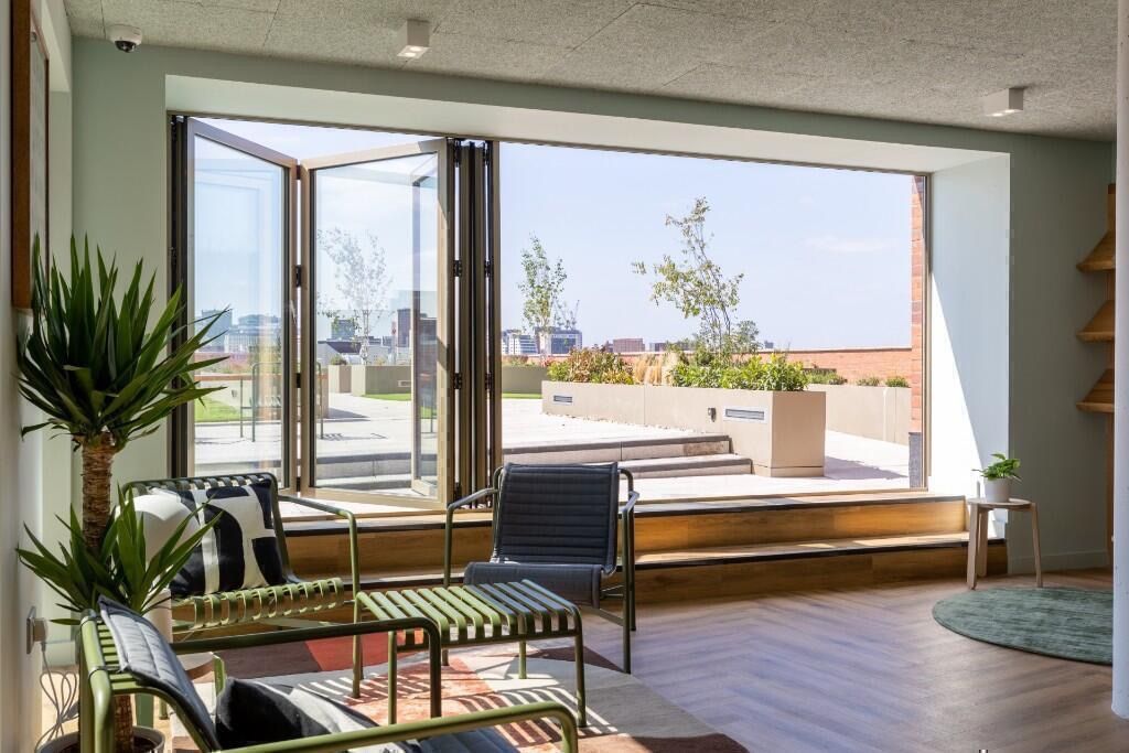 Property photo 1 of 3