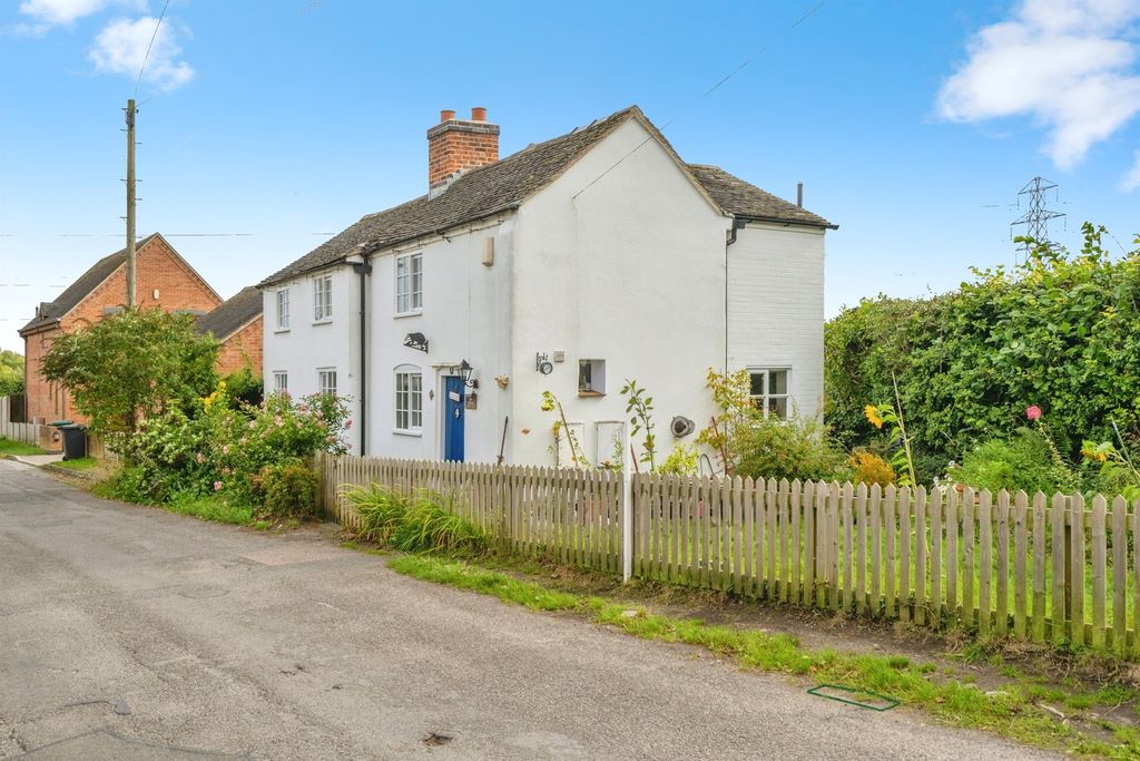 Property photo 2 of 17 External