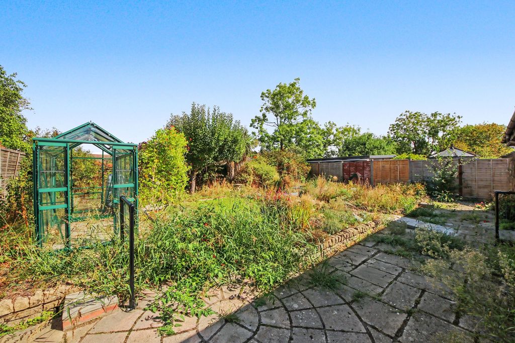 Property photo 3 of 12
