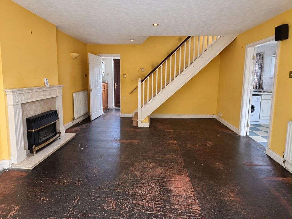 Property photo 3 of 13 Living Room