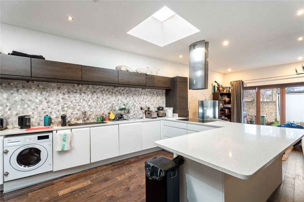 Property photo 3 of 12 Picture No. 04