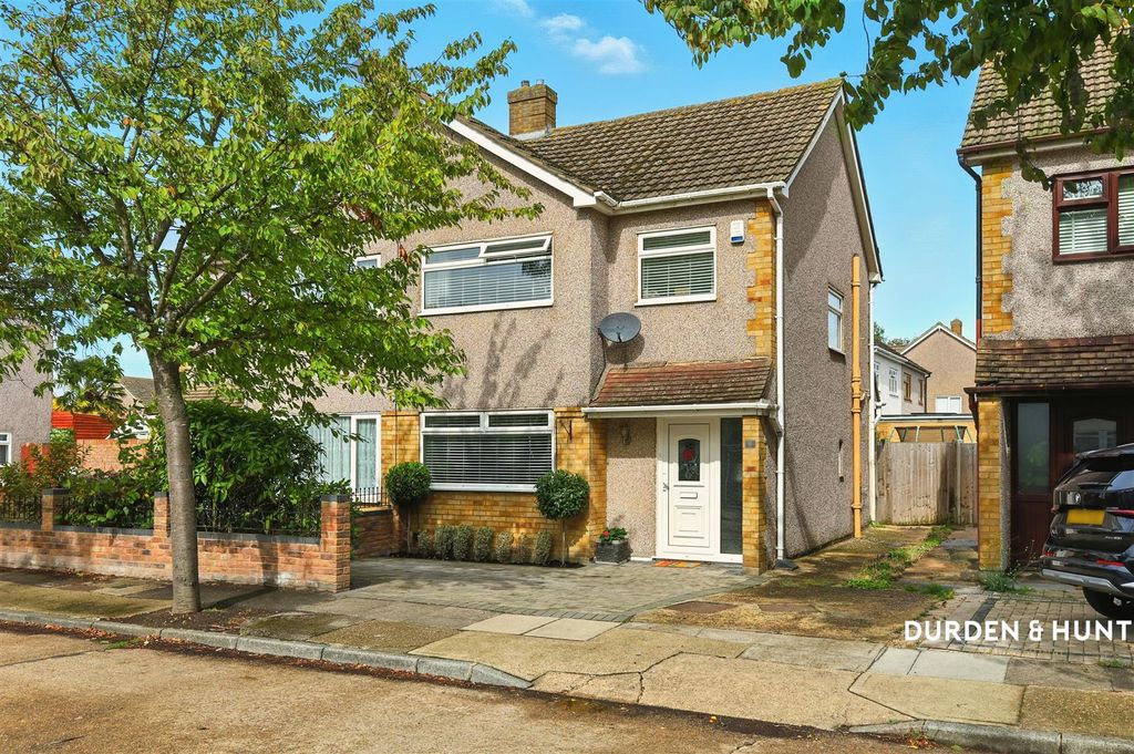 Property photo 1 of 23 Kenway
