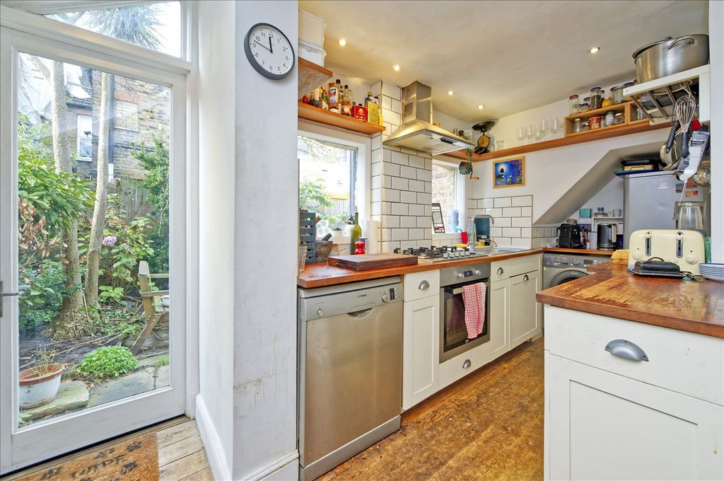 Property photo 2 of 8