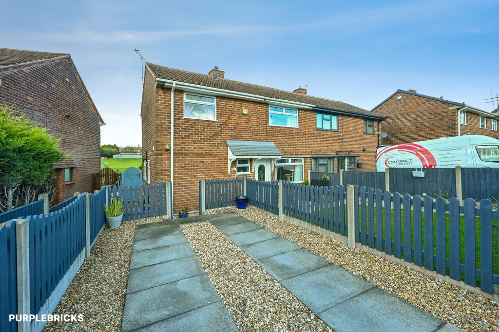 Property photo 1 of 29