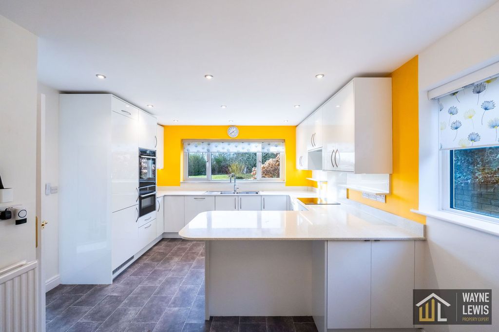 Property photo 2 of 67