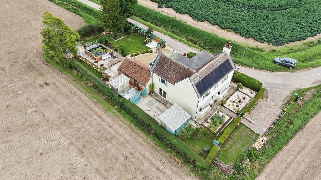 Property photo 2 of 34