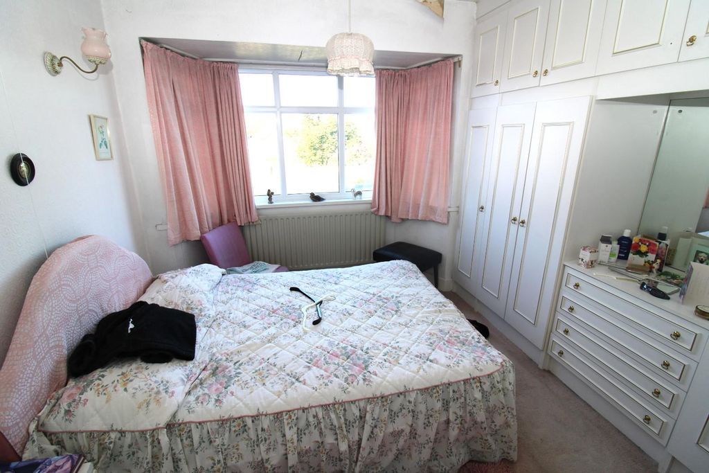 Property photo 3 of 11 Bedroom One