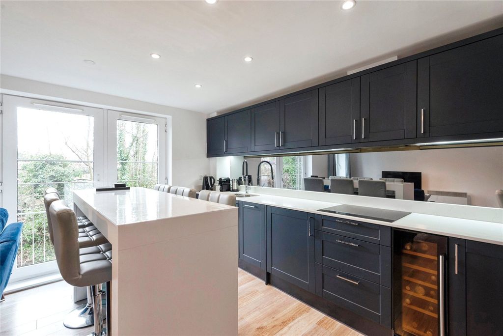 Property photo 2 of 17 Kitchen/Diner