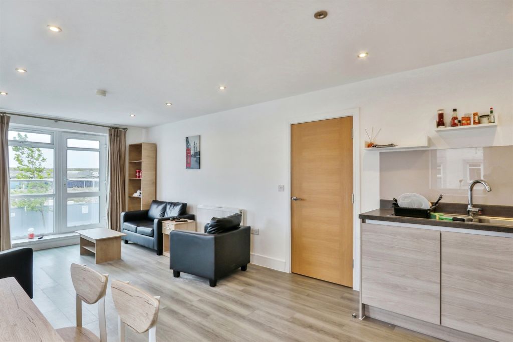 Property photo 3 of 15